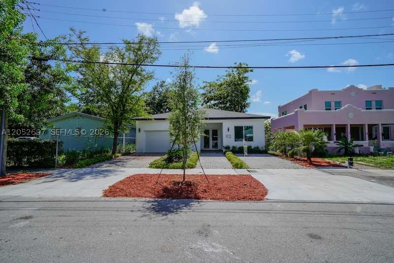 4 bedroom SingleFamilyResidence at 112 NW 24th Ct, Glenroyal Sub, Miami — photo 1