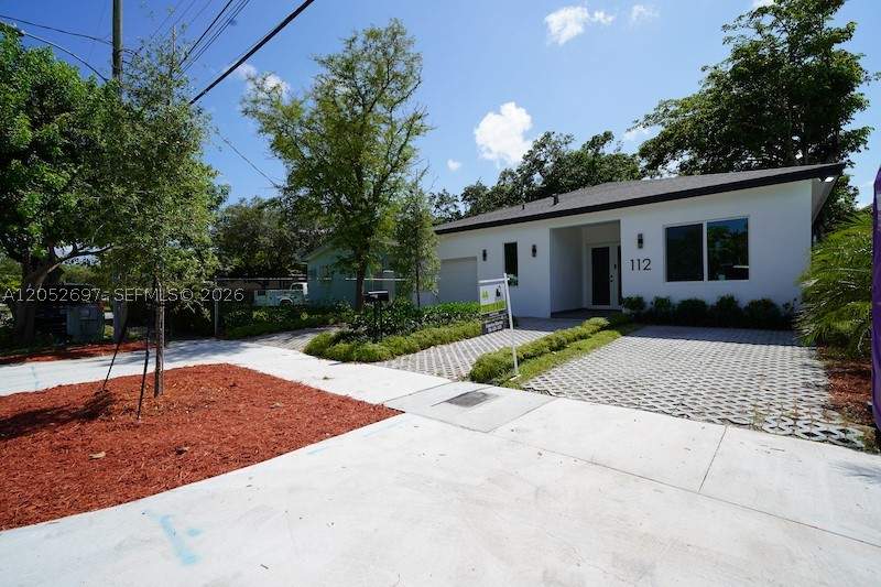 4 bedroom SingleFamilyResidence at 112 NW 24th Ct, Glenroyal Sub, Miami — photo 2