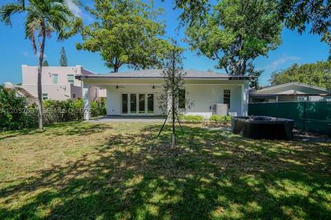 112 NW 24th Ct, Miami FL - photo 22 of 24