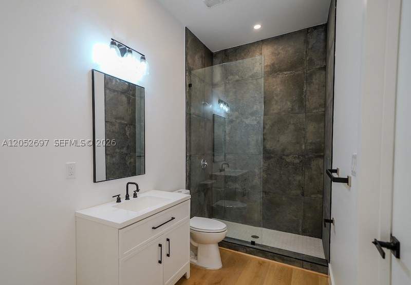 4 bedroom SingleFamilyResidence at 112 NW 24th Ct, Glenroyal Sub, Miami — photo 3