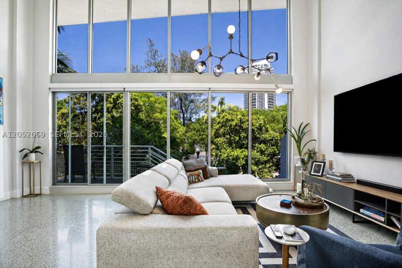 3 bedroom Condominium at 245 Michigan Ave Lg-5, Absolut Condo, Miami Beach — photo 1