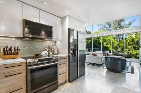 245 Michigan Ave Lg-5, Miami Beach FL - photo 10 of 22