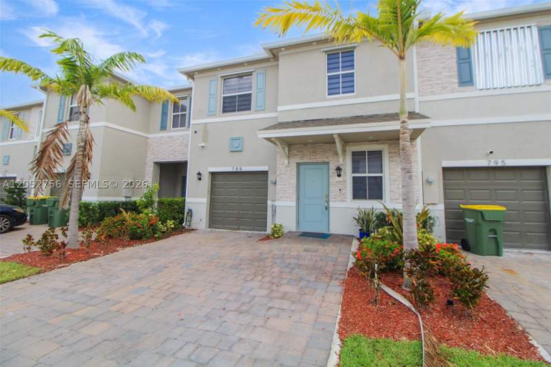 4 bedroom Townhouse at 789 SE 16th Ct, Cedar At Keys Gate, Homestead — photo 2