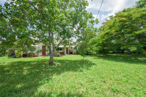 27 NW 18th St, Homestead FL - photo 15 of 28