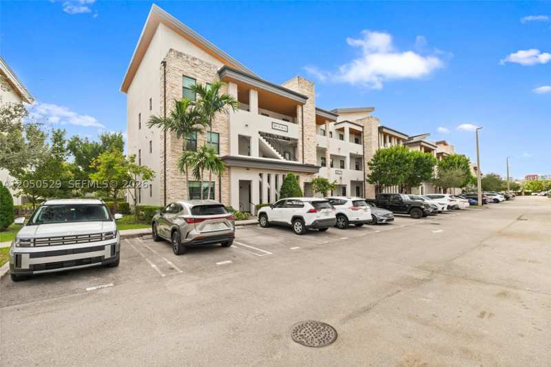 3 bedroom Condominium at 7809 NW 104th Ave 1, Apex At Park Central Cond, Doral — photo 1