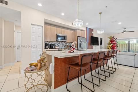 7809 NW 104th Ave 1, Doral FL - photo 10 of 33