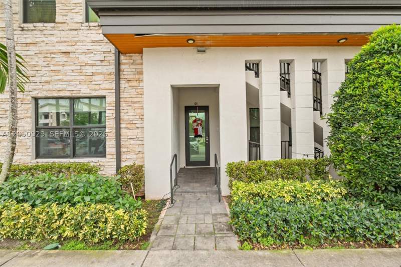 3 bedroom Condominium at 7809 NW 104th Ave 1, Apex At Park Central Cond, Doral — photo 2