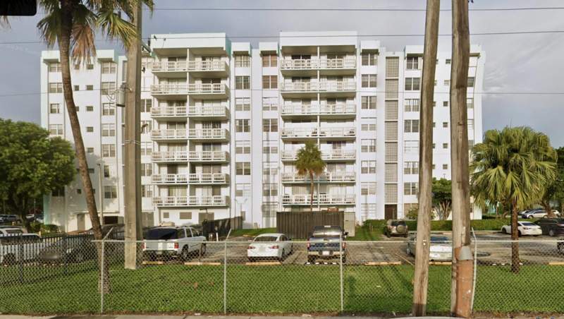2 bedroom Condominium at 15600 NW 7th Avenue 303, Parkway Towers Bldg 1 Cond, Miami — photo 2