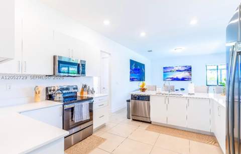 13218 SW 230th st, Miami FL - photo 10 of 31