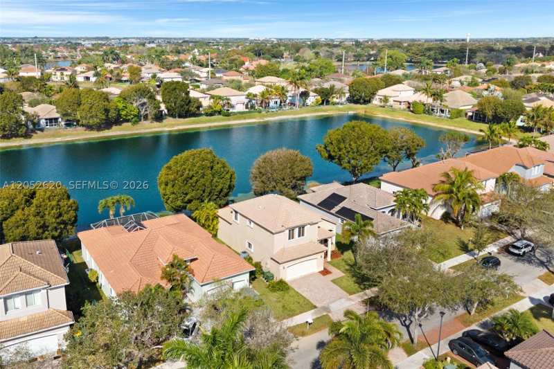 4 bedroom SingleFamilyResidence at 2002 SE 17th Ave, Keys Landing, Homestead — photo 1