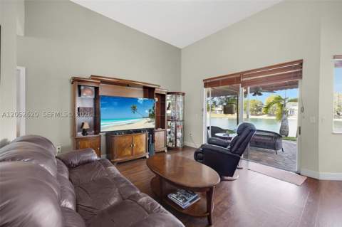 2002 SE 17th Ave, Homestead FL - photo 12 of 48