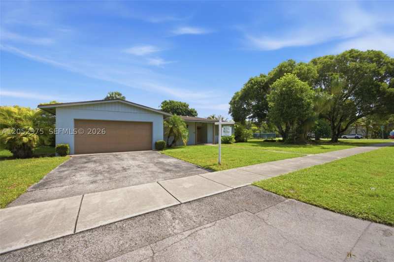4 bedroom SingleFamilyResidence at 225 NW 15th St, Pine Manor Part One, Homestead — photo 1