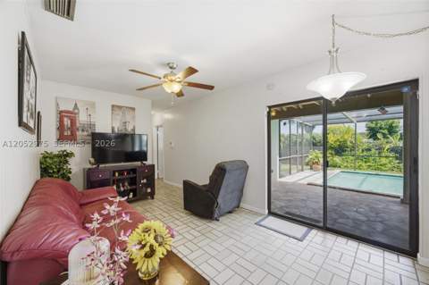 225 NW 15th St, Homestead FL - photo 12 of 40