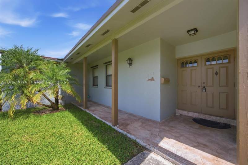 4 bedroom SingleFamilyResidence at 225 NW 15th St, Pine Manor Part One, Homestead — photo 4