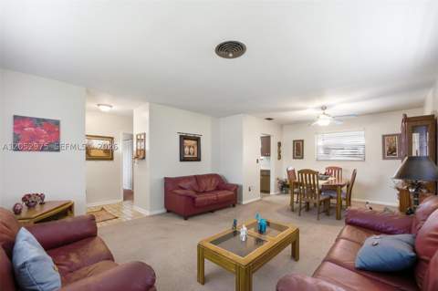 225 NW 15th St, Homestead FL - photo 6 of 40