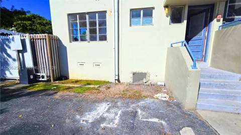 660 84th St 39, Miami Beach FL - photo 14 of 16