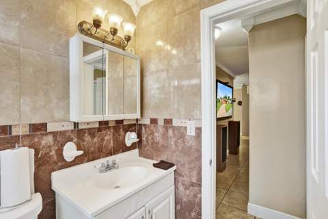 18800 NW 43rd Avenue, Miami Gardens FL - photo 13 of 48