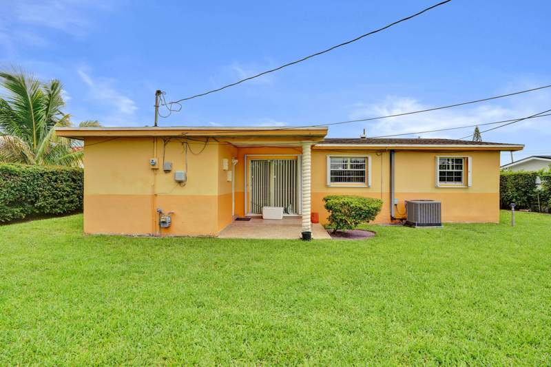 4 bedroom SingleFamilyResidence at 18800 NW 43rd Avenue, Realsite Ests Sec 3, Miami Gardens — photo 5