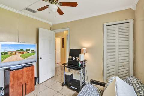 18800 NW 43rd Avenue, Miami Gardens FL - photo 6 of 48