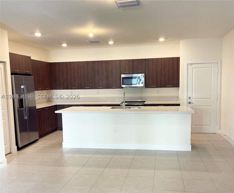 3 bedroom Townhouse at 4576 NW 83rd Path, Downtown Doral South Phas, Doral — photo 3