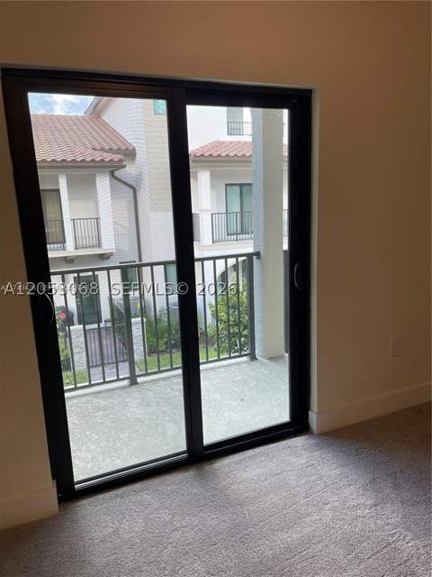 4576 NW 83rd Path, Doral FL - photo 7 of 16
