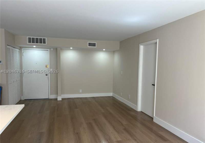 2 bedroom Condominium at 17021 N Bay Rd 124, Plaza Of Americas Condo P, Sunny Isles Beach — photo 5