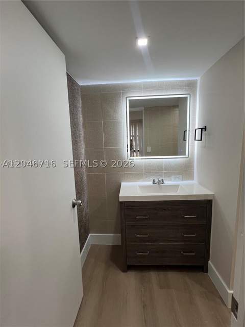 17021 N Bay Rd 124, Sunny Isles Beach FL - photo 7 of 19