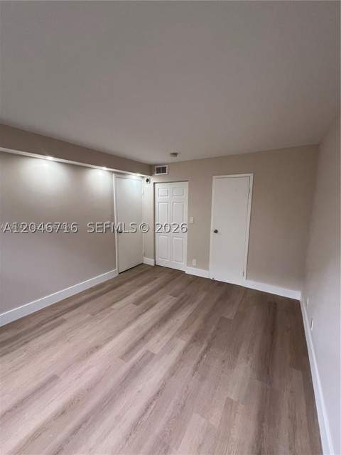 17021 N Bay Rd 124, Sunny Isles Beach FL - photo 9 of 19