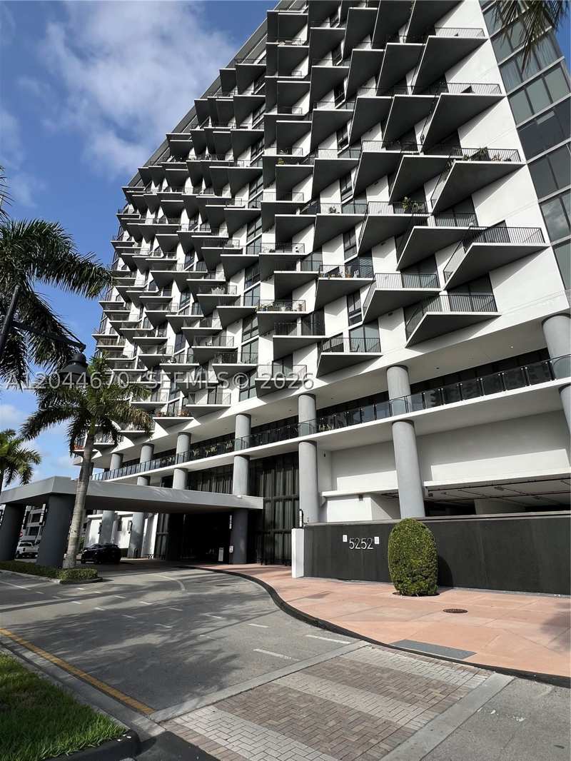 1 bedroom Condominium at 5252 NW 85th Ave 1707, 5252 Paseo Condo, Doral — photo 1