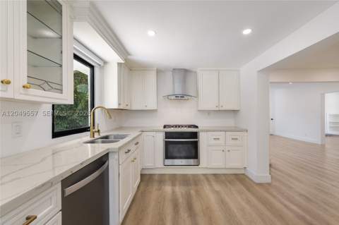 7111 SW 63rd Ave, South Miami FL - photo 11 of 22