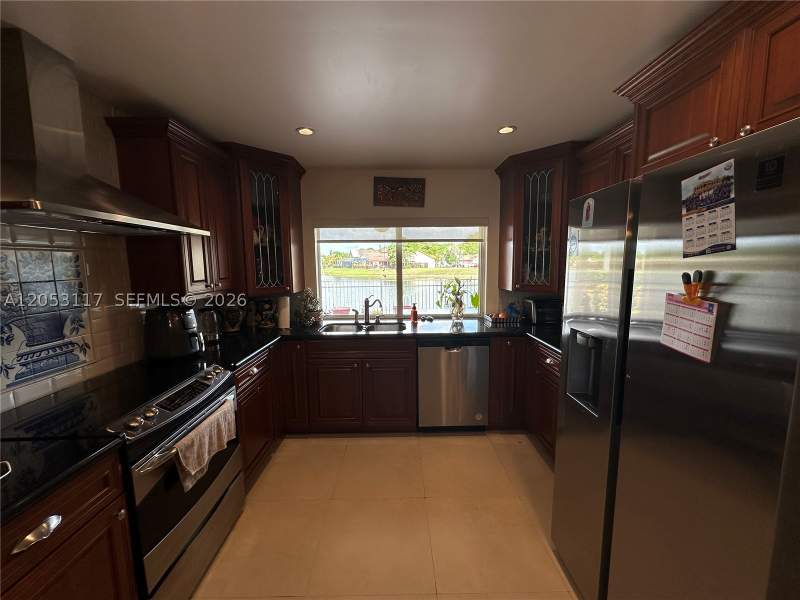 3 bedroom SingleFamilyResidence at 5030 SW 149th Pl, Lakes Of The Meadow Sec 1, Miami — photo 3