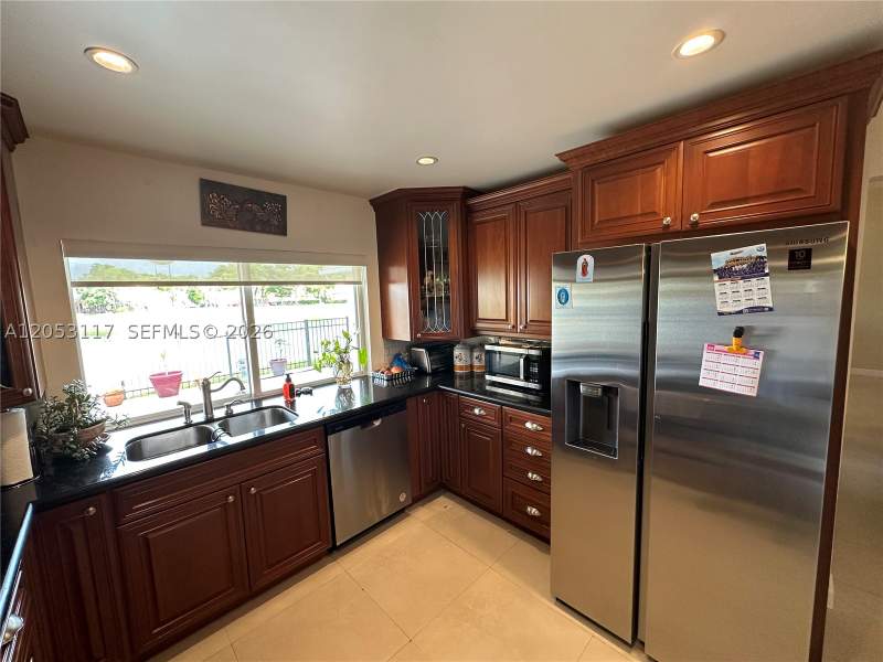 3 bedroom SingleFamilyResidence at 5030 SW 149th Pl, Lakes Of The Meadow Sec 1, Miami — photo 5