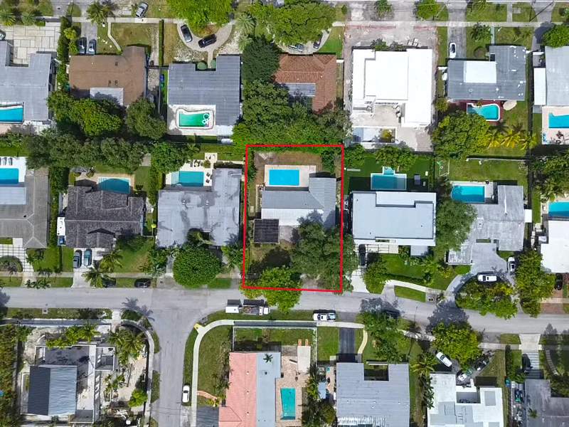 3 bedroom SingleFamilyResidence at 19711 NE 21st Court, Highland Woods Sec 1, Miami — photo 2