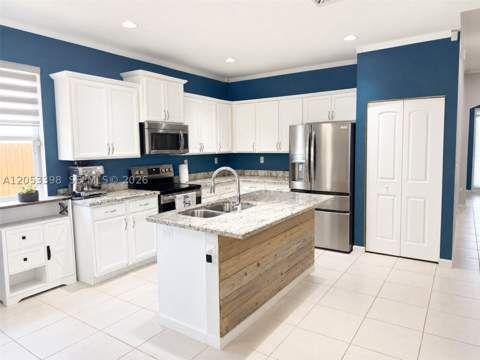 28151 SW 128th Path, Homestead FL - photo 7 of 22