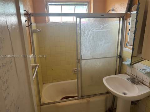440 NW 133rd St, North Miami FL - photo 12 of 25