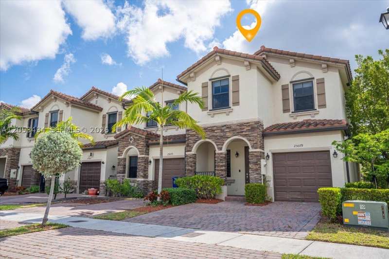 3 bedroom Townhouse at 25079 SW 114th Ct, Coco Palm Estates, Homestead — photo 1