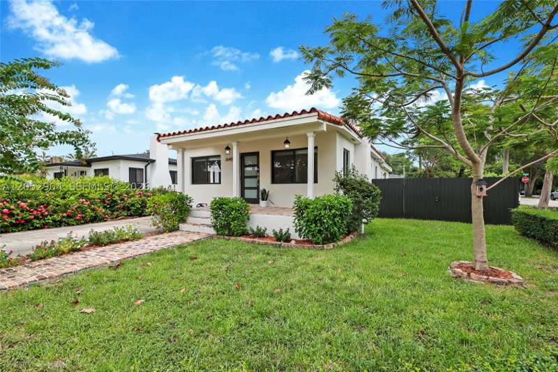 3 bedroom SingleFamilyResidence at 3640 SW 11th St, Tamiami Pines, Miami — photo 1