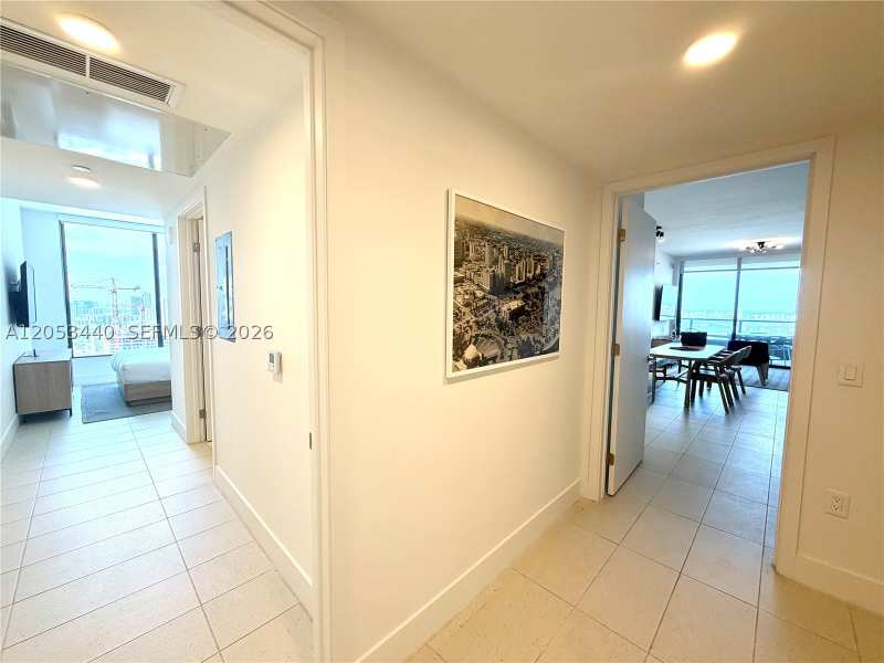 3 bedroom Condominium at 159 NE 6th St 3215, Gale Hotel and Residences, Miami — photo 1