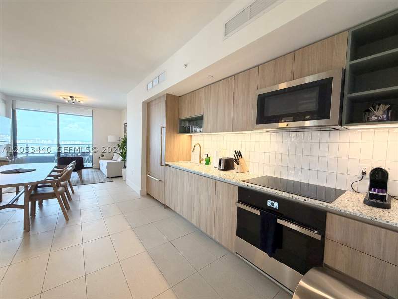 3 bedroom Condominium at 159 NE 6th St 3215, Gale Hotel and Residences, Miami — photo 2