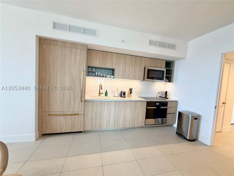 3 bedroom Condominium at 159 NE 6th St 3215, Gale Hotel and Residences, Miami — photo 4
