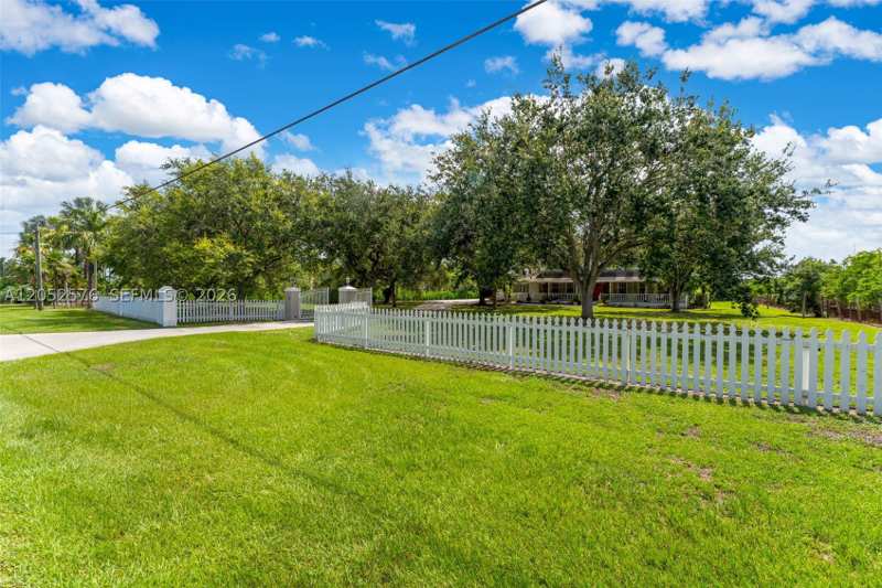 4 bedroom SingleFamilyResidence at 24545 SW 192nd Ave, Redland, Homestead — photo 1