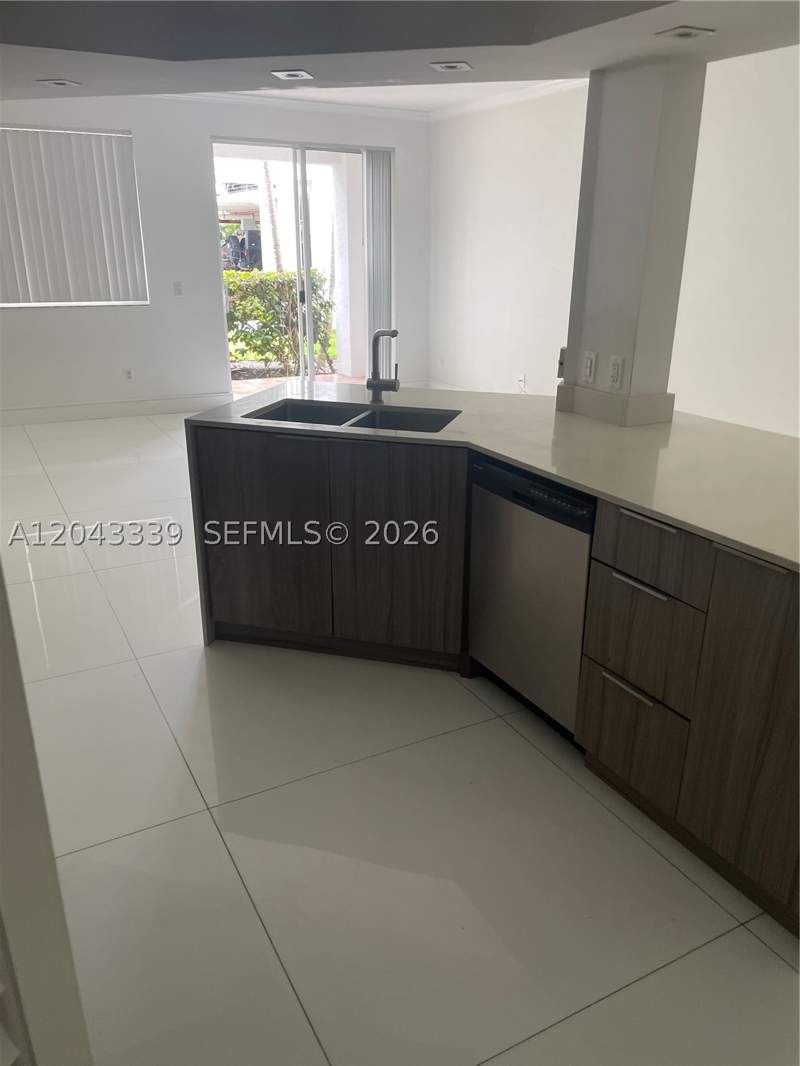 2 bedroom Condominium at 3155 NE 184th St 8105, Village By The Bay Condo, Aventura — photo 3