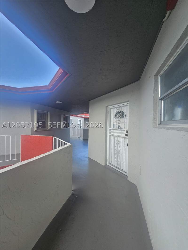 2 bedroom Condominium at 1750 W 46th St 518, Casa Del Sol Condo, Hialeah — photo 2