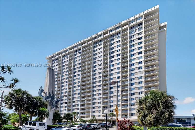 3 bedroom Condominium at 300 Bayview Dr 916, Arlen House Condo, Sunny Isles Beach — photo 1