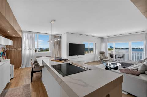 300 Bayview Dr 916, Sunny Isles Beach FL - photo 9 of 38