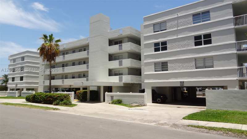 1 bedroom Condominium at 3527 NE 168th St 407, Sunshores Condo, North Miami Beach — photo 1