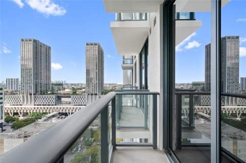 11 NE 6th St 2204, Miami FL - photo 17 of 68