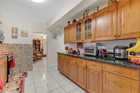35 Oviedo Ave, Coral Gables FL - photo 11 of 38