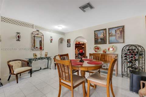 35 Oviedo Ave, Coral Gables FL - photo 12 of 38