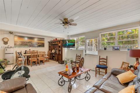 35 Oviedo Ave, Coral Gables FL - photo 15 of 38